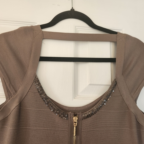 Guess Taupe Bodycon Bandage Fit Mini Dress Elegant with Sequin Accents Sz M Y2K - Picture 7 of 16